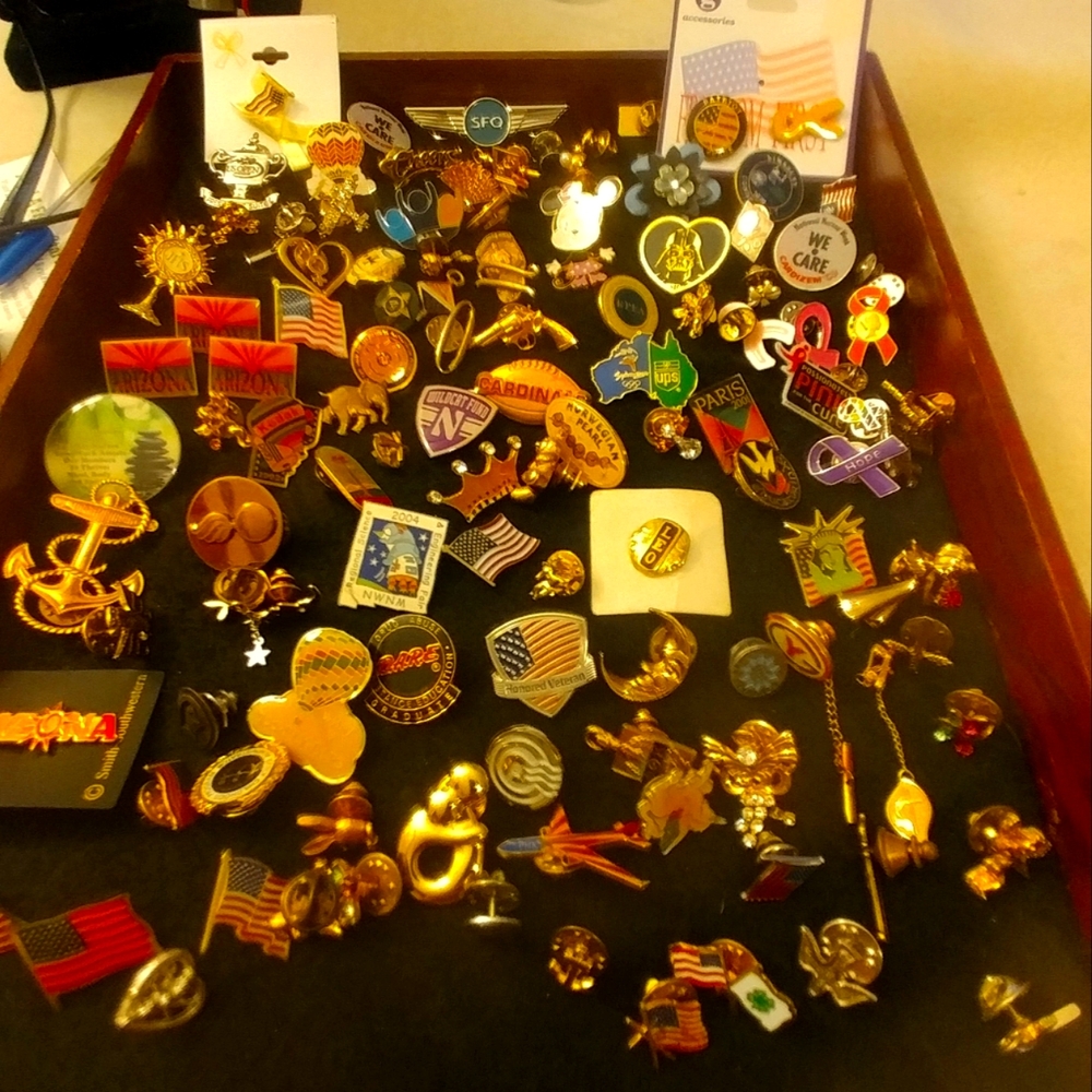 Pin lot collection 114 pieces